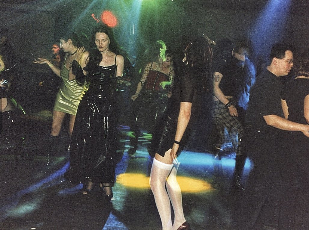 Goths in the 2000s, parties &amp; clubs