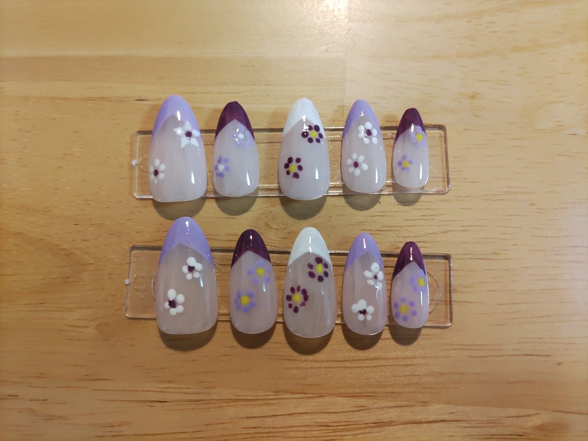 突然モノづくりしたい周期が訪れて、
ここ1ヶ月、休みの日に作っているのがこれ↓
無心で作る時間大事！！
でも自分ではしないっていう・・・
#趣味
#モノづくり
#ネイルチップ