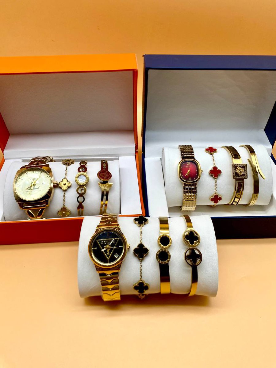 Female wristwatch set. 

Available as seen 

Made with stainless steel 

🏷️Complete set: 50k

🏷️watch alone: 25k 

📍Lagos 

 🚚 nationwide delivery 

Kindly DM to order