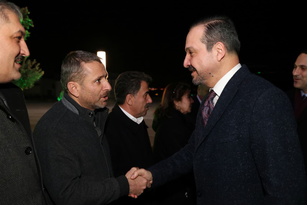 Bir dizi programlar için şehrimize gelen Genel Başkan yardımcımız Sn.Kürşad ZORLU’yu Havalimanımızda karşıladık.

Hoş Geldiniz Başkanım.

<a href="/Akparti/">AK Parti</a> 
<a href="/zorlu77/">Prof.Dr.Kürşad ZORLU</a> 
<a href="/abdulhamitgul/">Abdulhamit Gül</a>