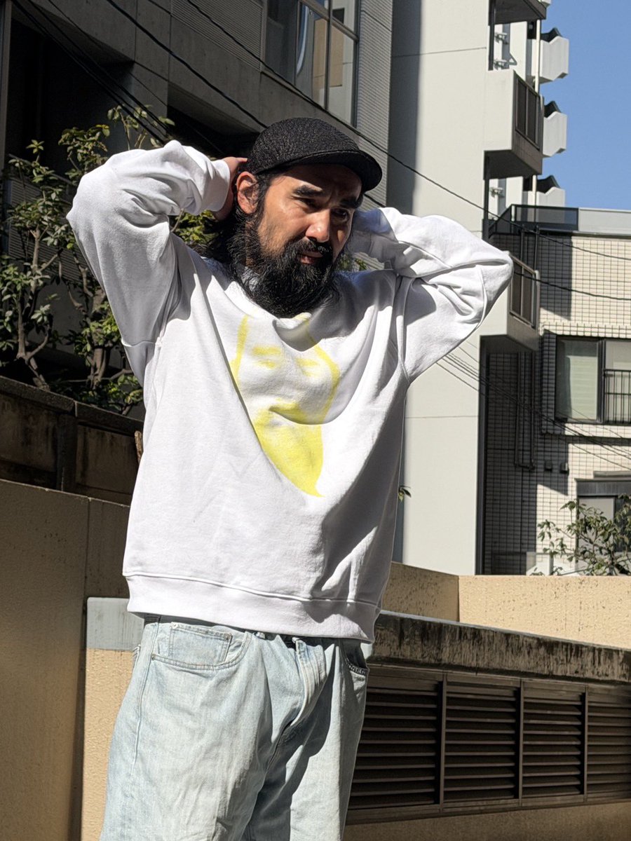 ご縁があって新しい試みをはじめてみました。
いくつになっても服はやっぱり大好きだと再確認。
このパーカーとトレーナーに手を加えてカジュアルな一点物のようなアイテムになればなと思い、グルグル考えています。　お楽しみに！！！ ☺️✨✨
#茨城ヲデル