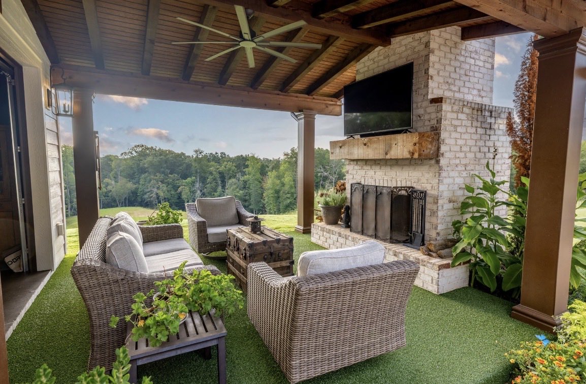 BeecoNewton's tweet photo. Intentionally relaxing.
Trusting the process. Releasing control. Creating space for clarity and purpose.

#interiordesign #designwithintention #southcarolina https://t.co/lKmiCkostd