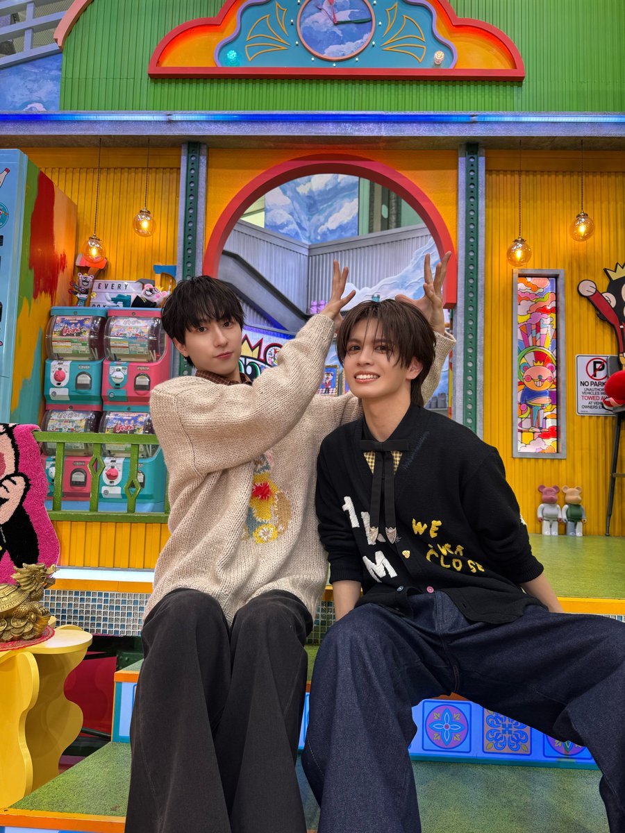 OCTPATHofficial's tweet photo. フジテレビ「#ぽかぽか」
#OCTPATH から #四谷真佑 #栗田航兵
が出演させていただきました🧡💚

今日は栗ちゃんの誕生日でした🌰
当日みなさんと会えて嬉しかったです❕
僕もみんなも幸せな１日になりますように✨

再来週もよろしくお願いします🍀✨

@lets_pokapoka

#OCTPATH 
#OCTPATH_スターライトランデブー
#OCTPATH_GoTo5th