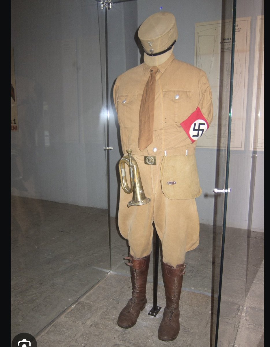 Steve555M's tweet photo. @NotAvgLiberal @Berlidge Like the uniform upgrade? https://t.co/Db0Py9gyTI