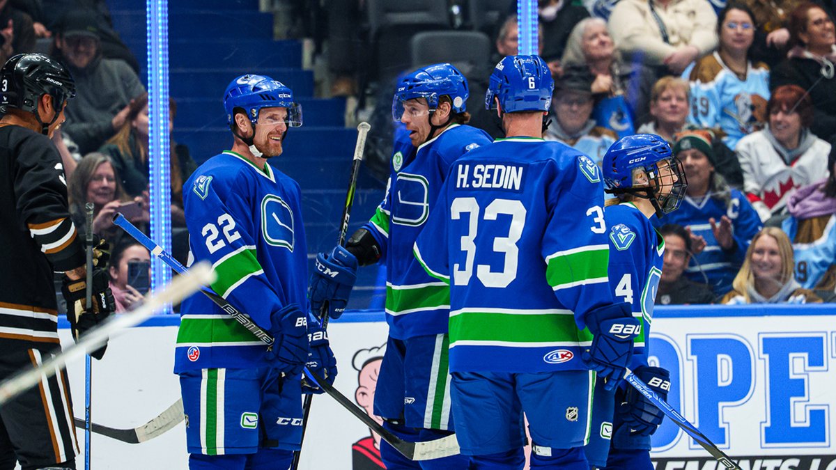 WHAT. A. GAME. 🔥

Canucks Alumni take a gritty 10–9 win over the Sudbury Blueberry Bulldogs.