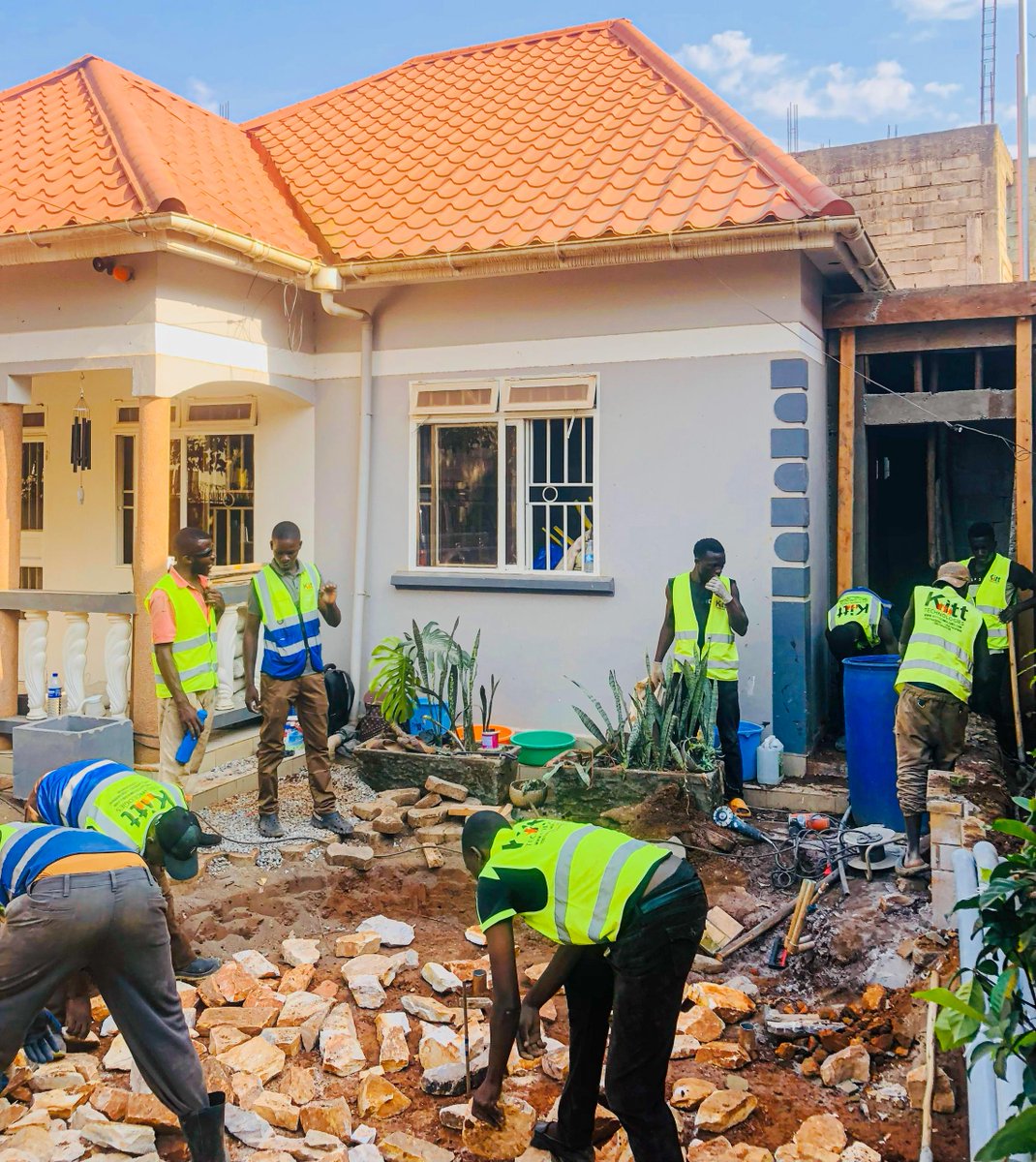 Kitttech_Ltd's tweet photo. From concrete dreams to splash-ready reality! 
A close look at an ongoing plunge pool that beats this January heat with ease.
Do not miss out on unbeatable offers. 
Book a consult with us today &amp; Let's build your dream.
Follow us on
 IG:@kitttech_ltd 
tiktok:@kitttechnologies_ltd https://t.co/9WgF85QMat