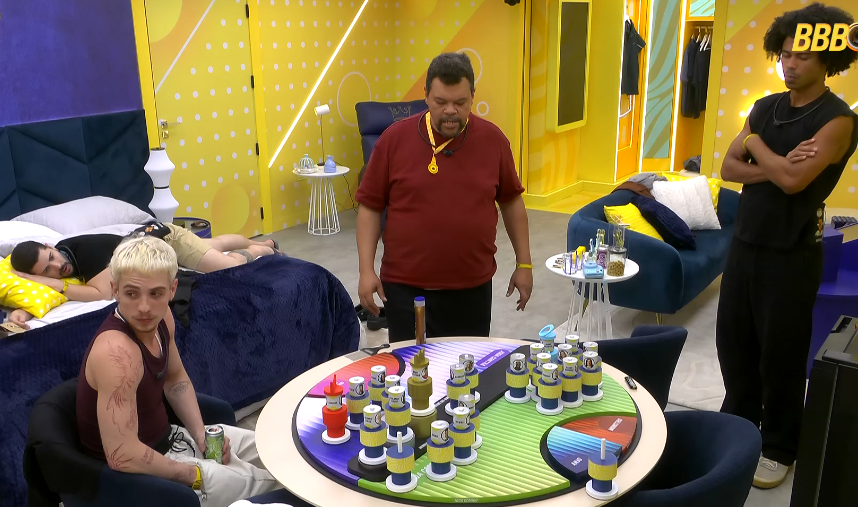 histavo's tweet photo. uma hora ou outra JULIANO FLOSS vai precisar se posicionar. 

ele adora a ANA PAULA. mas escutar as pessoas falar e articular sobre ela e simplesmente não dizer nada. 
 UMA HORA ESSE JOGO VOLTA CONTRA #BBB26 https://t.co/IsftqmbNRC