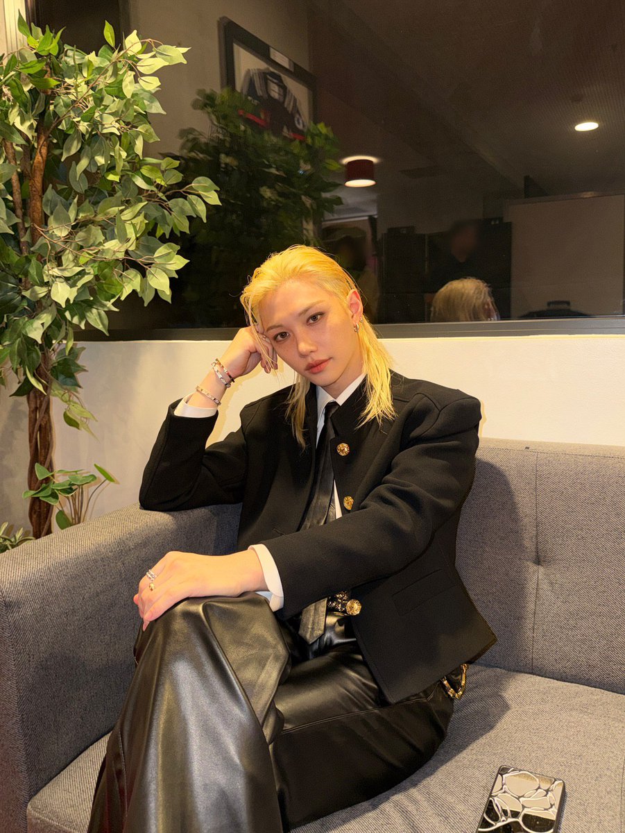 비니 tweet media