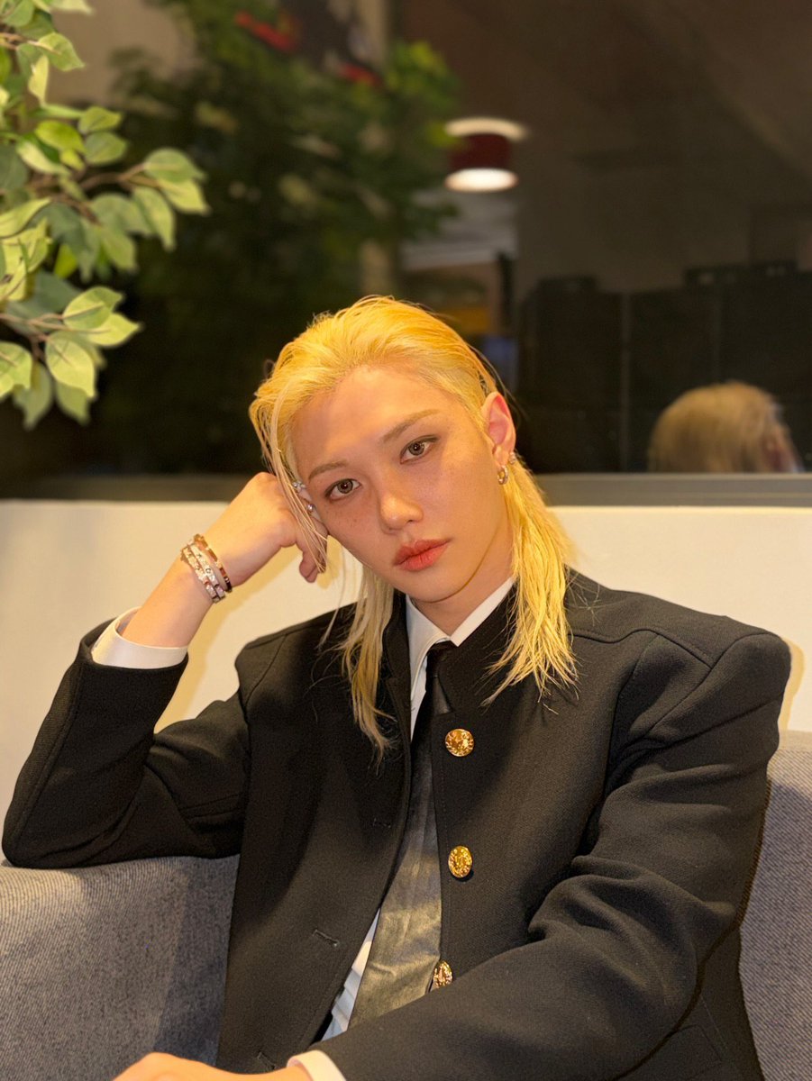 비니 tweet media
