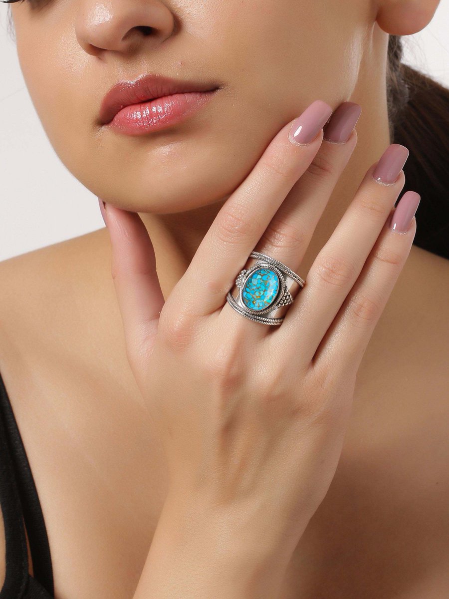 sechicreation's tweet image. 💙 Blue Copper Turquoise Wide Band Ring
Striking gemstone set in sterling silver for a powerful statement look ✨

🛒 Etsy: etsy.com/listing/440962…

📸 Instagram: @sechi_bysibling

#BlueCopperTurquoise #WideBandRing #SterlingSilver #GemstoneJewelry ✨