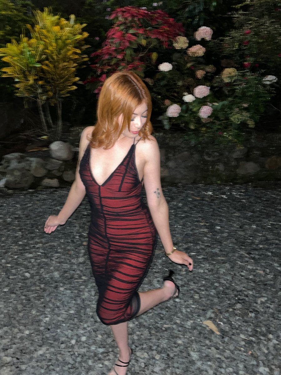 CallmeAmbarr's tweet photo. Let's go for a drink 🍷 https://t.co/iymkNUrkZt