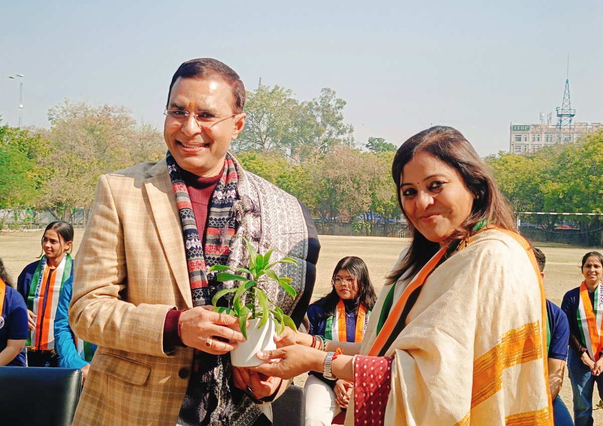 DSCEDU's tweet photo. Republic Day Celebration (Dyal Singh Evening College) https://t.co/DjUwfmnuYR