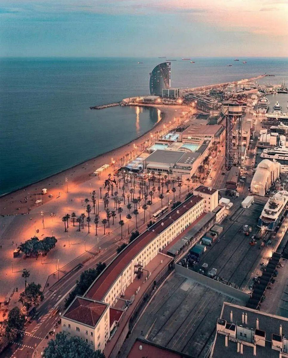 nritravelogue's tweet photo. Barcelona, Spain 🇪🇸 https://t.co/VItITi8sTn