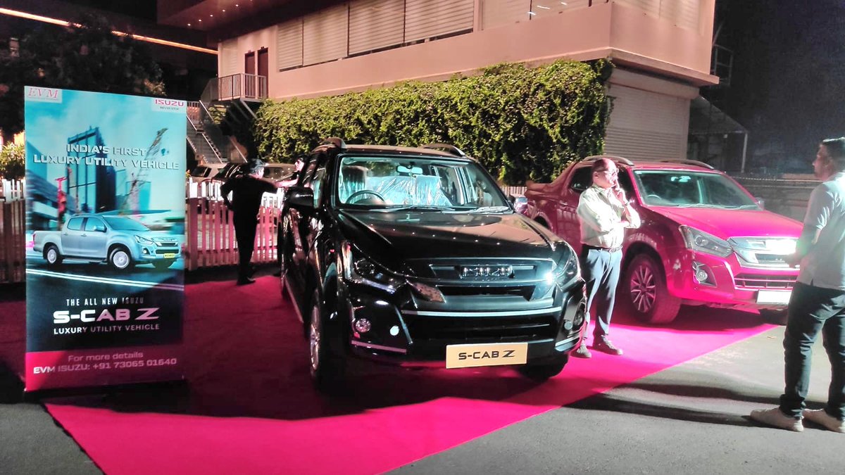 IsuzuIndia's tweet photo. EVM ISUZU organized a customer meet at Kannur showcasing the ISUZU S-CAB Z and V-CROSS.
Customers gained a better understanding of ISUZU and its products and appreciated the performance and durability.
#isuzumotorsindia #CustomerMeet #kannur #kerala #SCABZ #VCross https://t.co/ObBW3ZCX4u