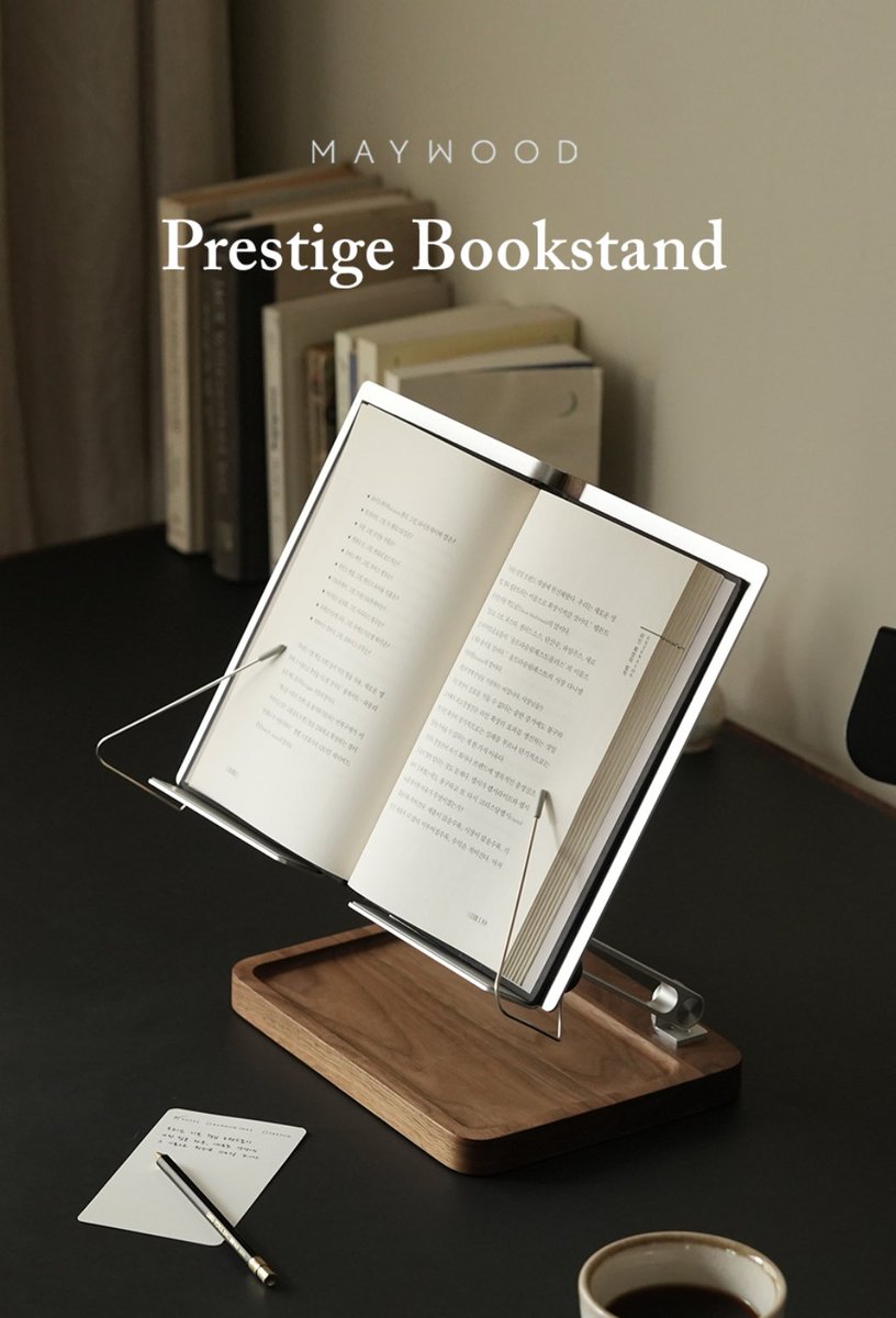 책등을 끼워서 보호할수 있는 독서대📖
밑에 트레이까지 너무 견고하고 고급져보여서 엄마 하나 사드릴까 고민 중🫢