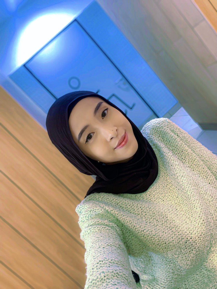 amelkimuy's tweet photo. Lagi nyaman pake hijab viscose 😍 https://t.co/7tFmVj5bDF