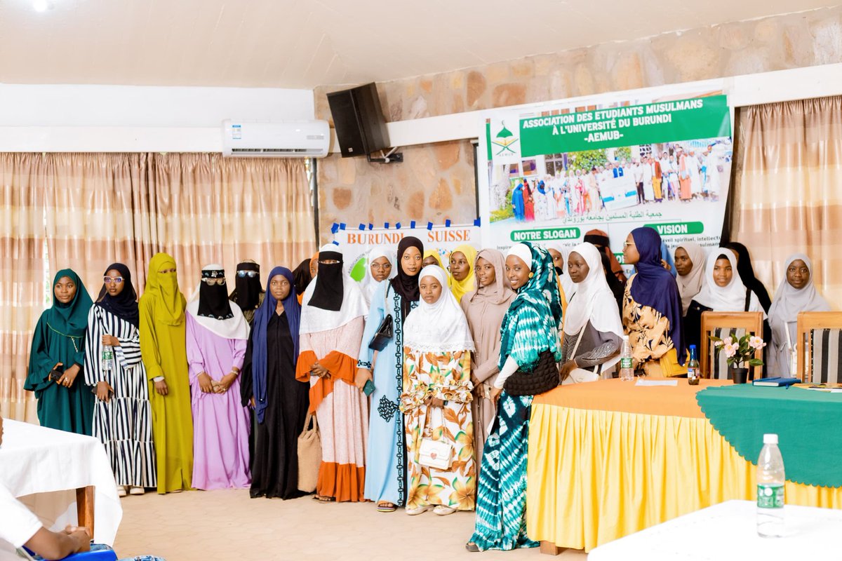 aemub2009's tweet photo. 📆 En date du 25 Janvier 2026,au Campus Mutanga de l’Université du Burundi, s’est tenue une cérémonie de passation de responsabilités au sein de l’AEMUB, accompagnée d’une conférence-débat et de l’accueil officiel de nouveaux membres de ladite association.
#AEMUB2026 #fypシviral https://t.co/pD1AgwNq06