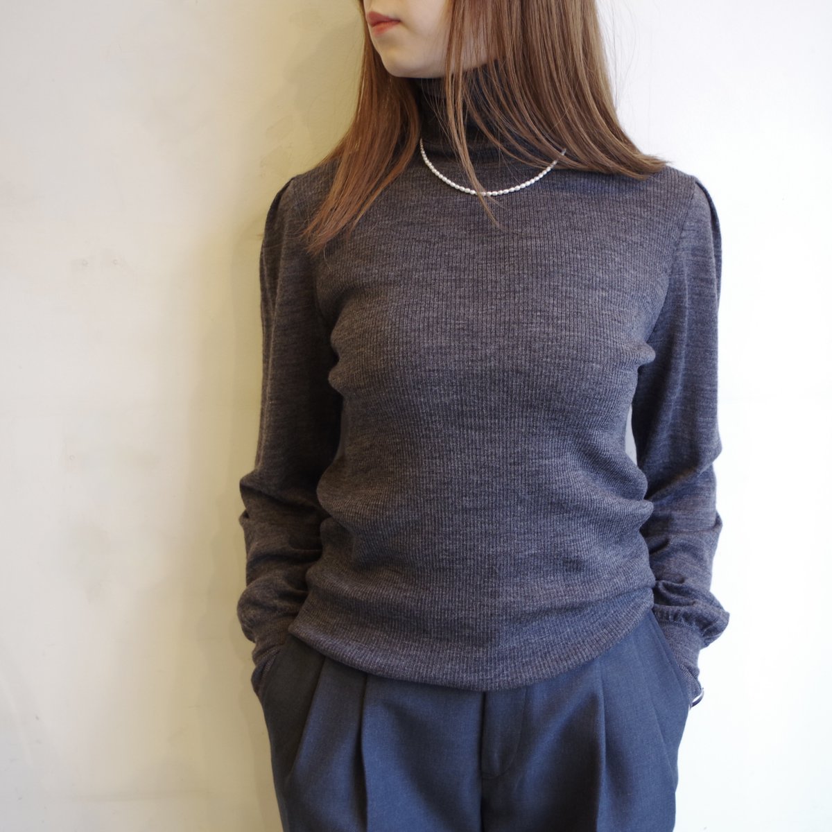 1f_store's tweet photo. E R A.
TWNKL PAS NECKLACE
繊細なシルバーチェーンに、小さなパールを添えたネックレス。
さりげないけれど、
ちゃんと気分が上がる一本です。
主張しすぎず、
日常のスタイルに自然と溶け込み、
性別を問わず楽しめます。
#era_goods #イーラ
#1fstore
#福島県 #郡山市
https://t.co/Blqo6XdjYR https://t.co/eMDkQ7k2Jp