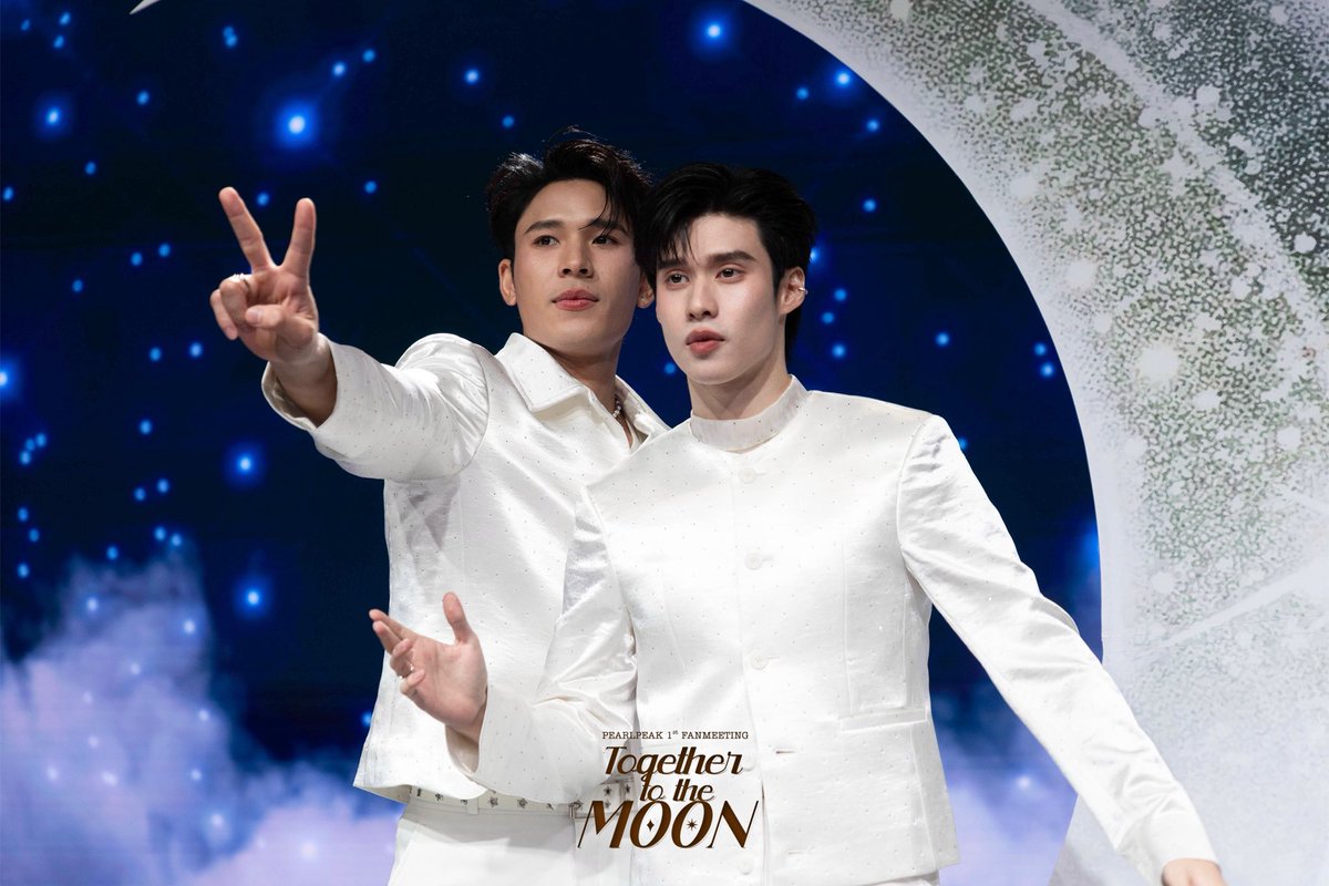 เป็นการถ่ายเบเน 1:1 
ที่รู้เลยว่าใครใหญ่ในบ้าน 😁
<a href="/pearlpooo/">Pearlpooo</a> <a href="/peakpeemapol/">peakpeemapol</a>

#PearlPeak1stFanmeetingTH
#PearlPeak #เพิร์ลพีค
#ช่องวัน31