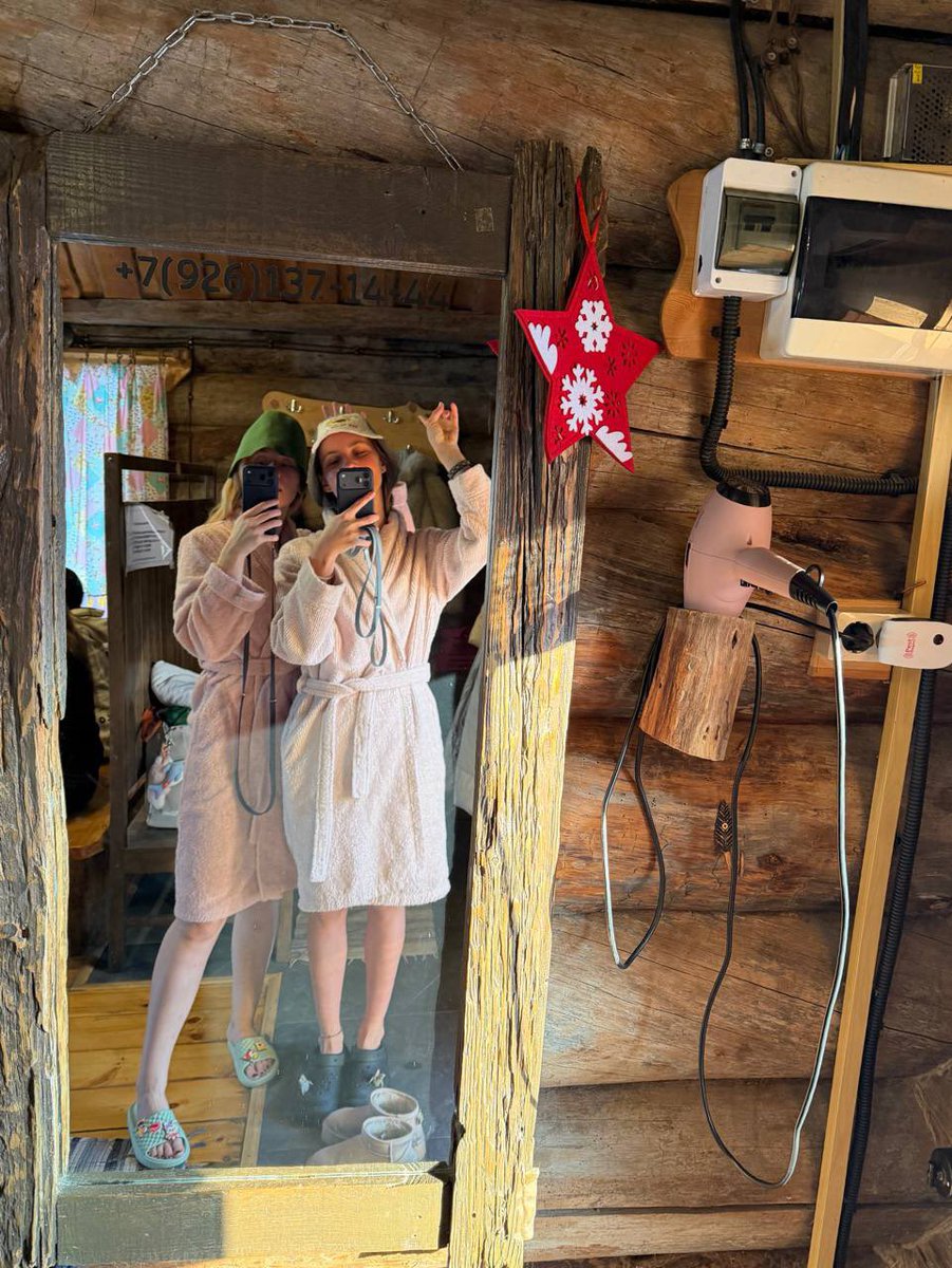 cryptogirls.eth 🦈 tweet media