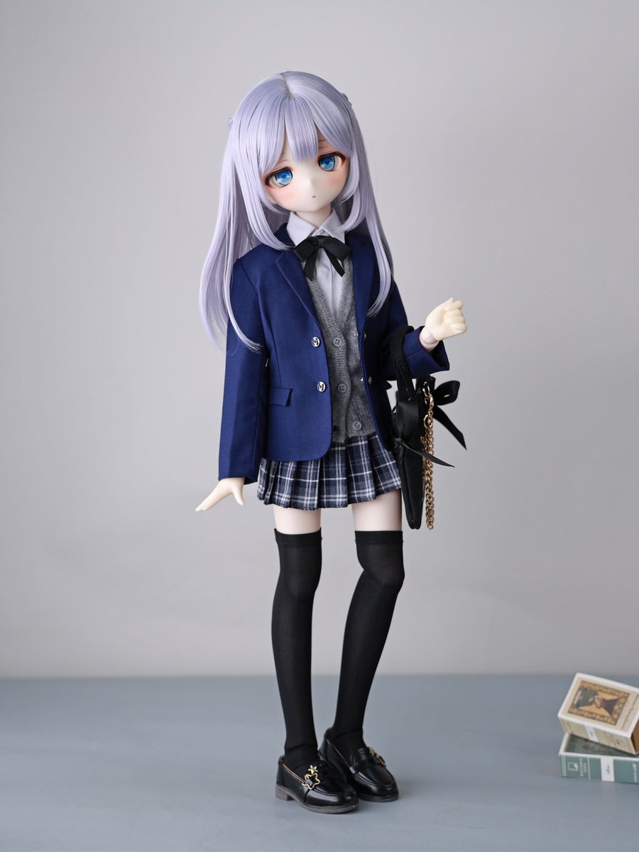 新作ドール衣装の予告

制服第三弾
 2月初めで発売予定です

#salafina
#SALA造形ウィッグ