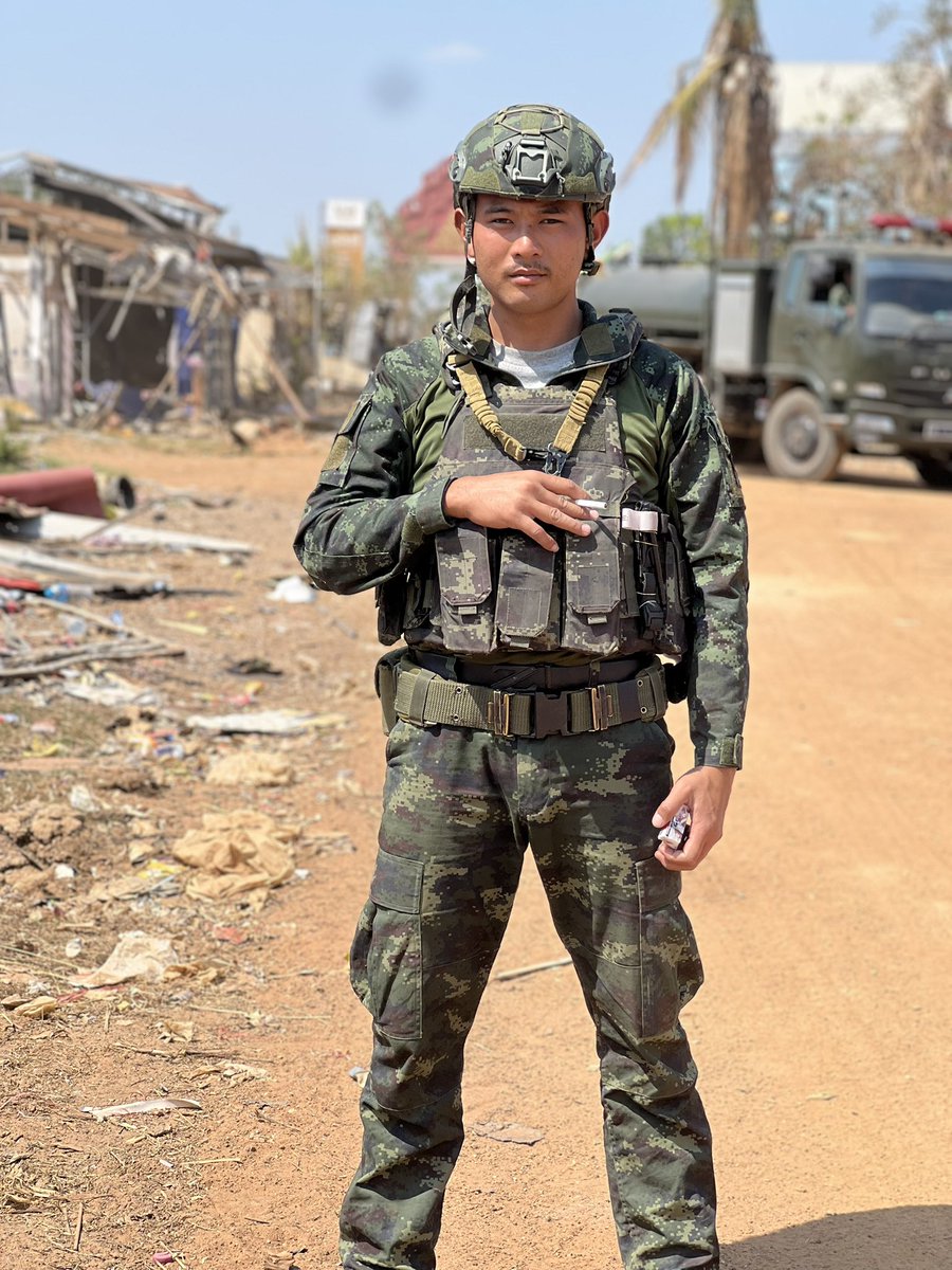 หิวก๋วยเตี๋ยวมีไผ๋ใจดีบ่ครับ บ่มีจักบาท 0003188310 กรุงไทย #มีอะไรให้แทนคำขอบคุณ