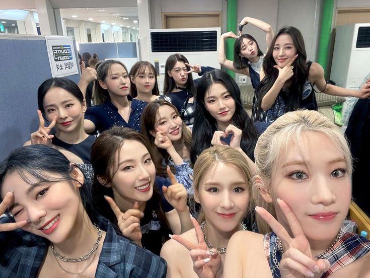 artmble's tweet image. 