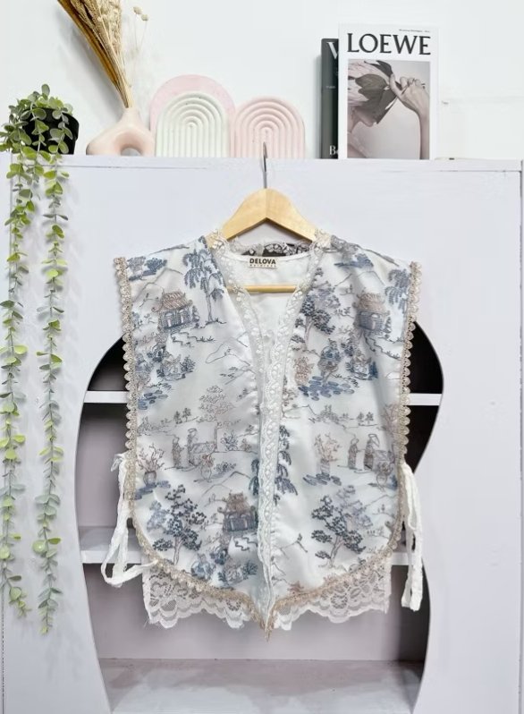 hearteulov's tweet photo. wts vest brukat dari delova wardrobe! new belum dipake sama sekali, beli krn kalap mata aja. 80k aja yap, must splitpay!

detail foto/vid bisa dm aja (for serious buyer) https://t.co/XYdFIfYStZ