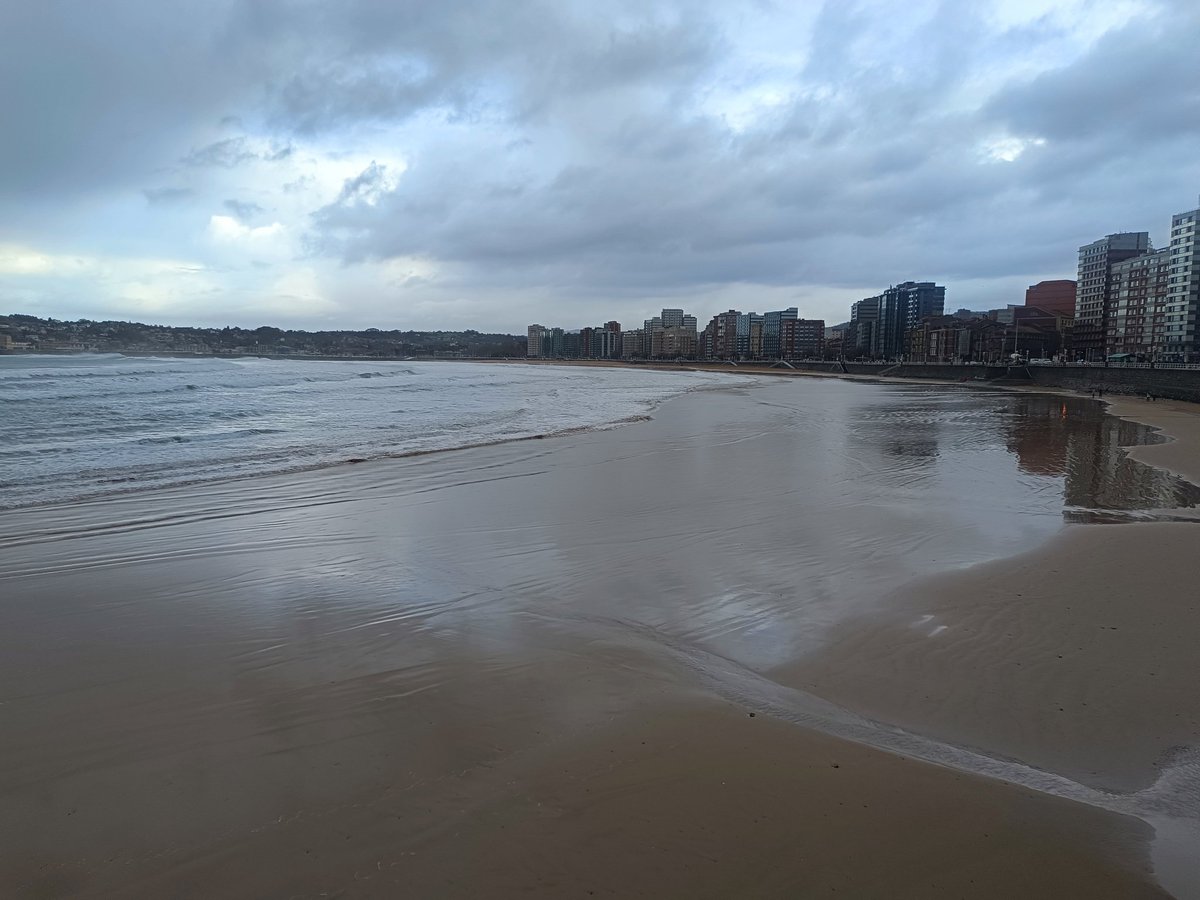 Muy buenos días a todos! Aquí de vuelta tras unos días en Gijón. Primera visita a una ciudad preciosa, con unos paisajes verdes maravillosos donde he comido de manera espectacular!
Mucho ánimo a todos y al lío 💪🏽