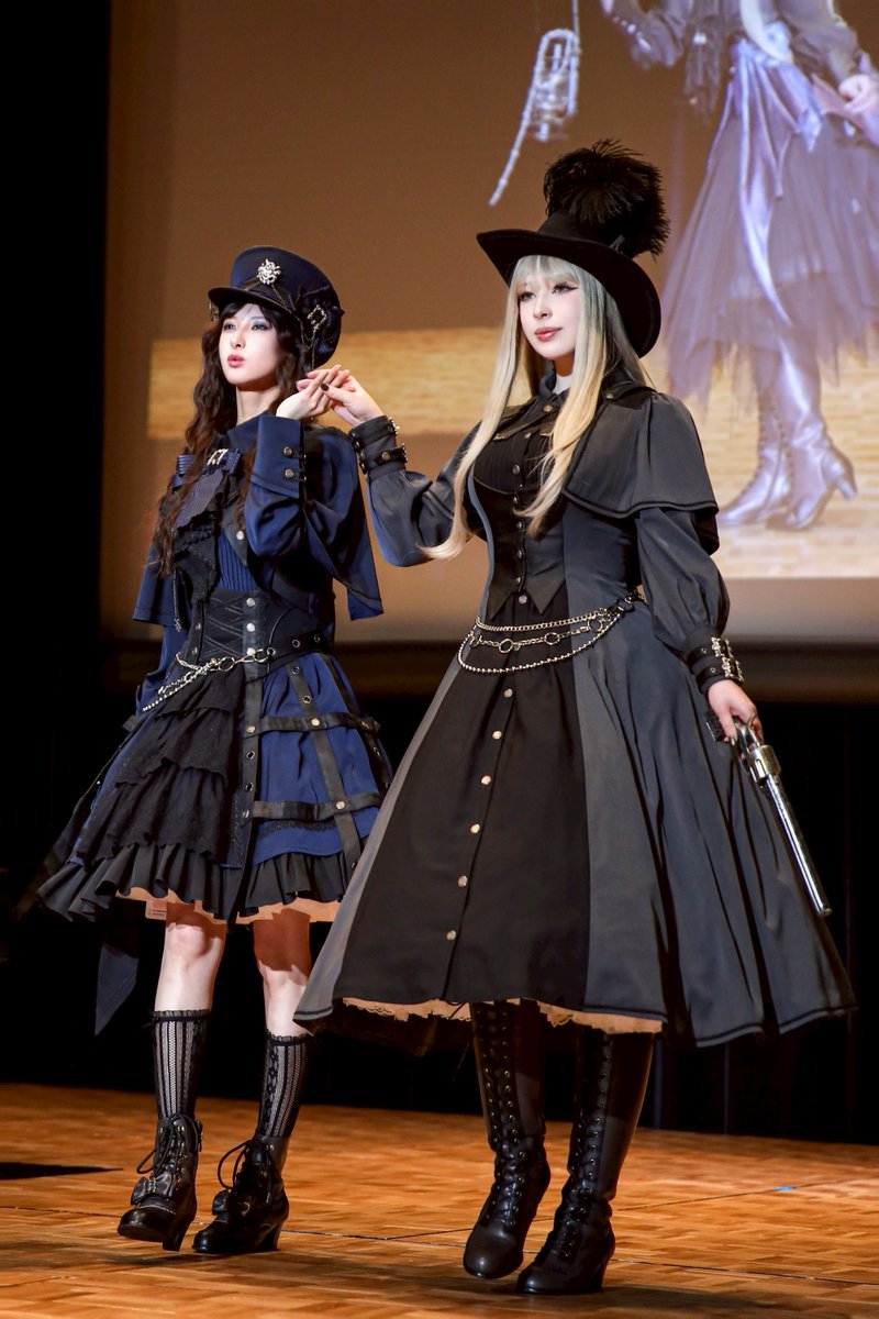 星箱Works様のファッションショーで着用させていただきましたお洋服の