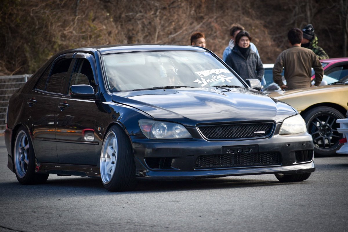 チョコパンチ tweet media