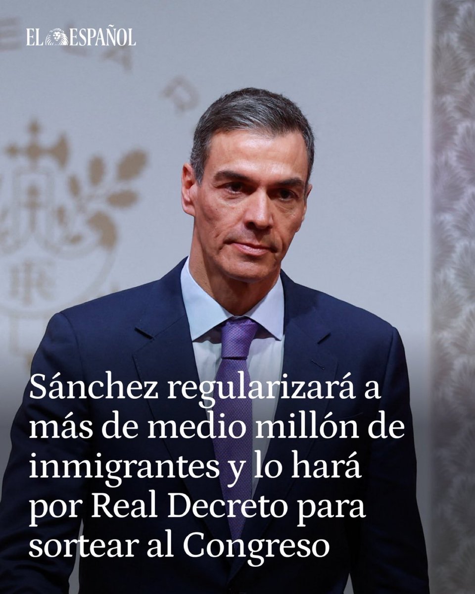 JOSEMANUELSOTO1's tweet image. Lo de Julio Iglesias no nos ha salido bien, vamos a regularizar a 500.000 inmigrantes, a ver si dejan ya de hablar del puto tren…