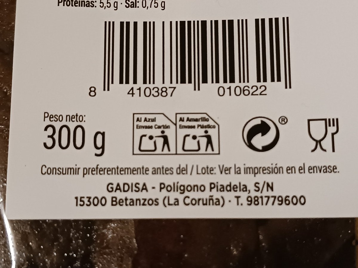 Vivamos como galegos, <a href="/gadis/">Gadis</a>, deturpando os topónimos galegos.