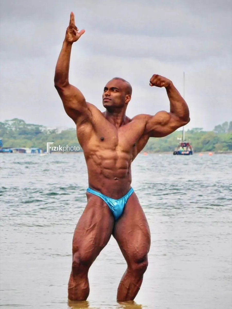 DestroyerDharma's tweet photo. Titan at The Beach
Which is your favourite shot?? Share it in the comments!
We did some sexier shots too π«£ Those will be shared in due time π€
π· @fizikphotoig
#MrSingapore #bodybuilding #abs #sixpack #beachphotography #MUSCLEMODEL #lean #muscleguy #beachguy #darkguy https://t.co/Lf0WZTgEJr