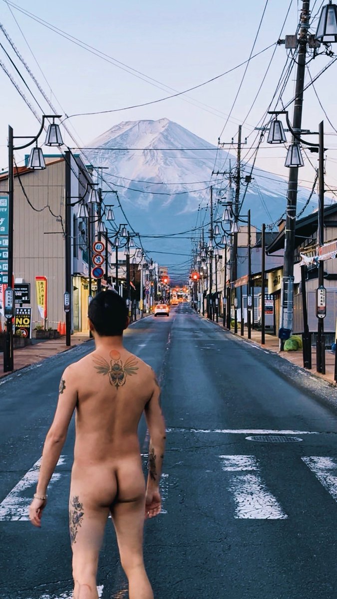 Maro_Bill tweet media