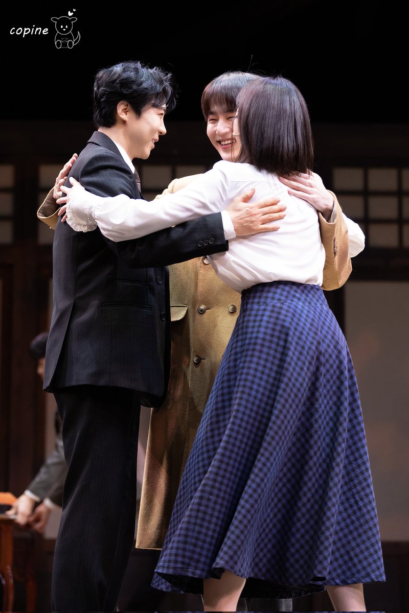 copine_pic's tweet photo. 20251227 뮤지컬 #팬레터 밤공 커튼콜
김해진 | #에녹 #ENOCH #エノク
정세훈 | #원태민
히카루 | #김이후
김환태 | #김보현 https://t.co/tNqupG7z68