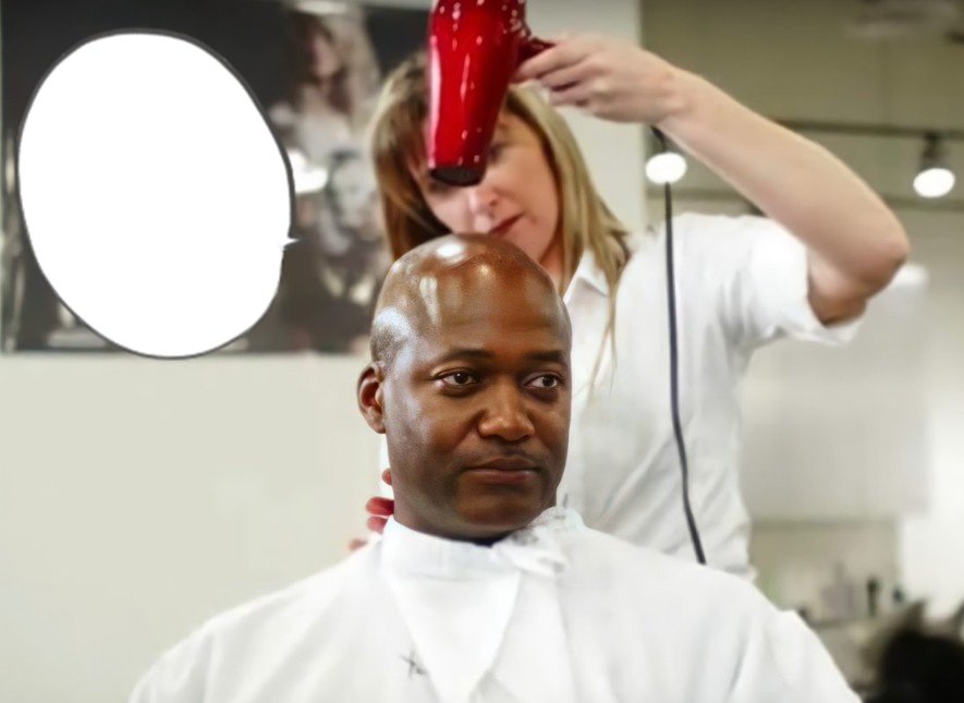 FMPiPi's tweet image. 火曜トワイライトウェイ担当の林己友紀です💃今日は先取りシネマ🎥最新の映画を紹介します！また、今日の吹き出し大喜利な、な、なんて！？の写真です！あれっ？先週鍋振ってた人じゃない？🤭
#トワイライトウェイ763