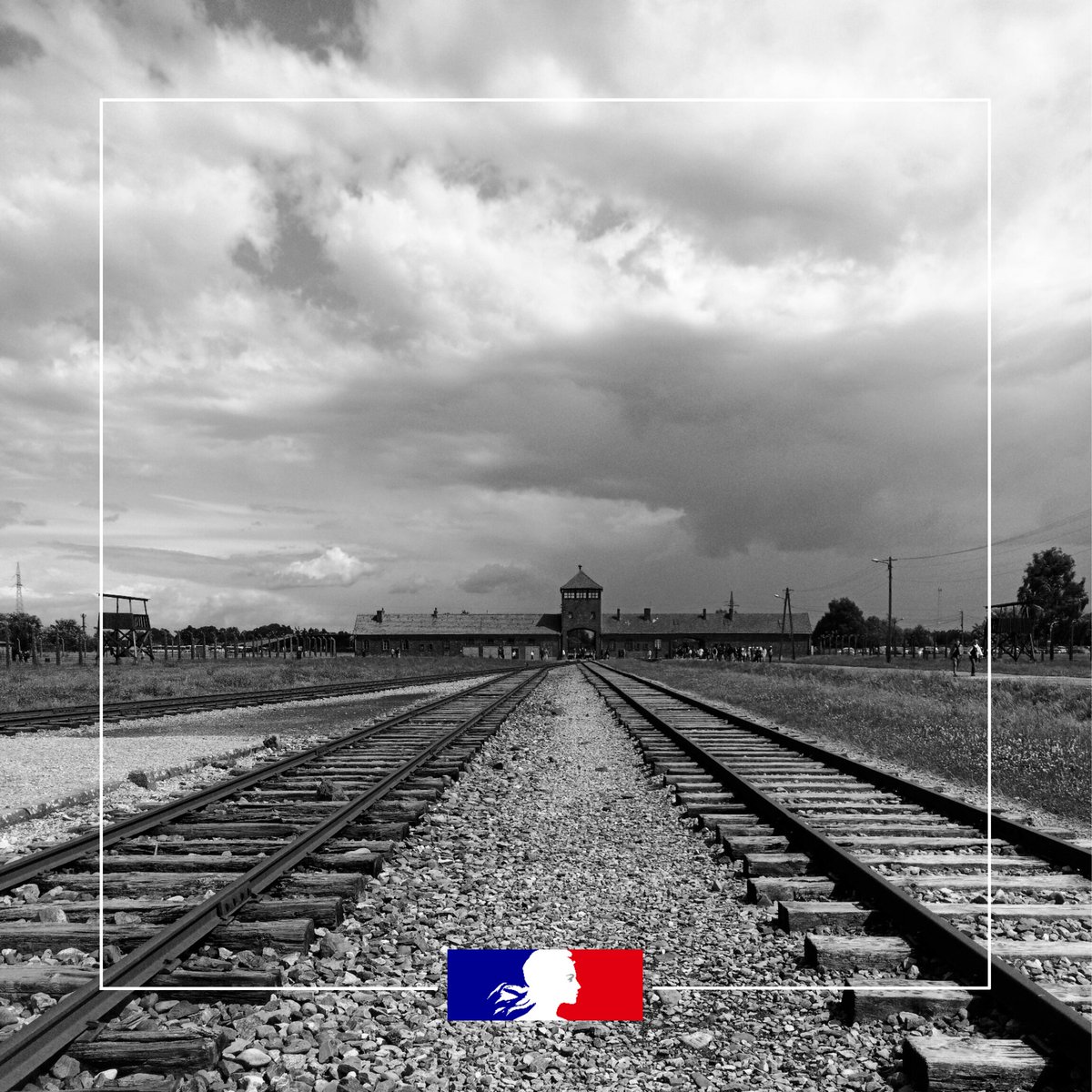 27 janvier, journée de la mémoire des génocides et de la prévention des crimes contre l'humanité

Une journée pour se souvenir, pour transmettre, et pour expliciter aux élèves les valeurs humanistes et principes juridiques qui fondent notre démocratie.

eduscol.education.fr/3239/memoire-d…