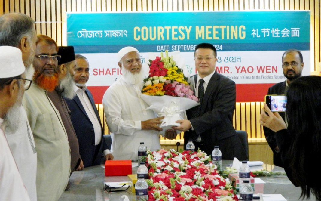 SarwarWassel's tweet image. #China ’s flirtation with Jamaat-e-Islami is a strategic toxin for Bangladesh empowering #Islamist Radicals to undercut #India and tilt Dhaka into Beijing’s orbit.
Beijing’s “Friendship”now comes with Militant foot soldiers.
#BangladeshCrisis 
@MEAIndia @ajaykraina @avarakai