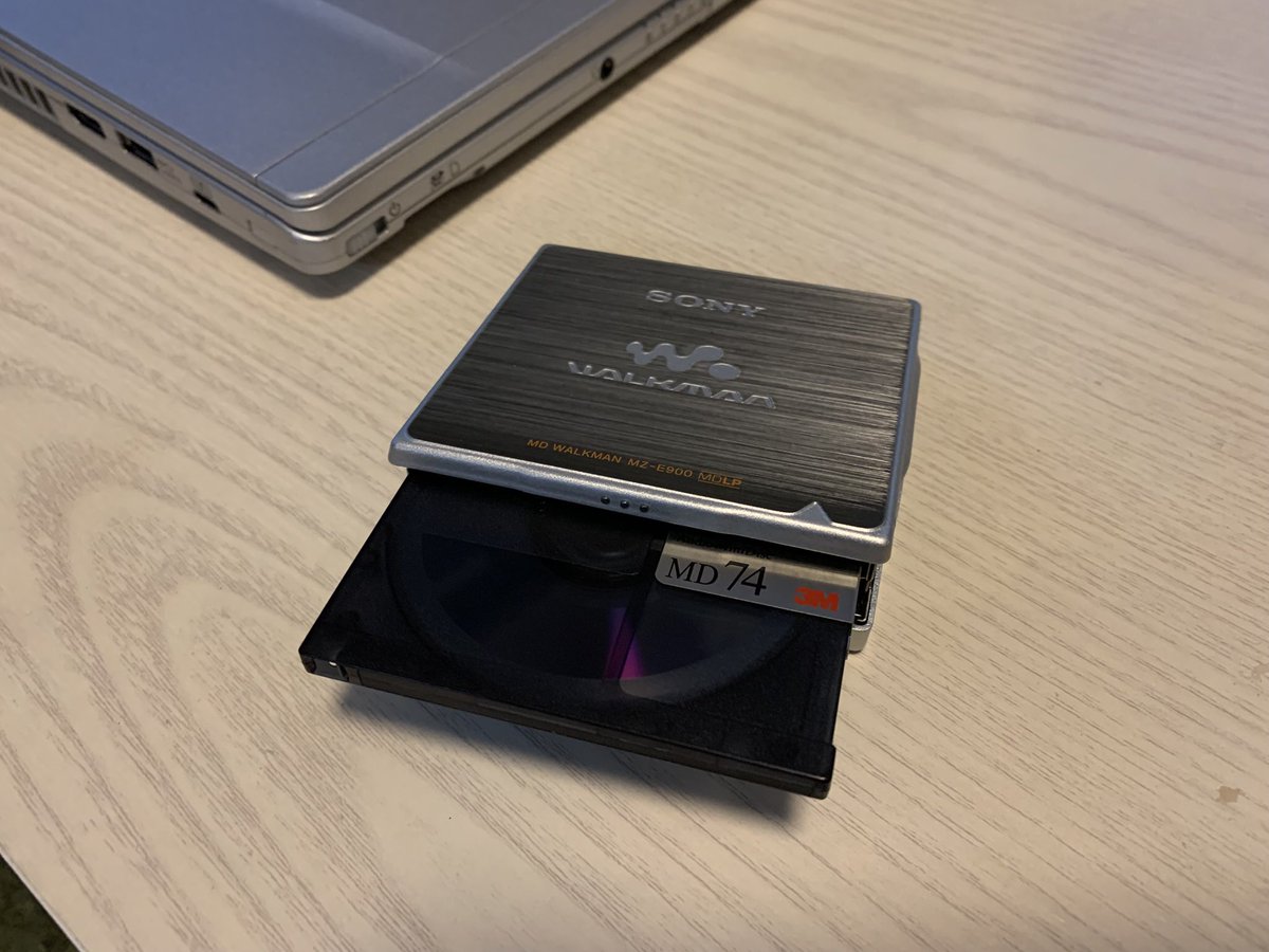 MDウォークマン Sony MZ-E900です！ 25年以上前に買った物です、当時は
