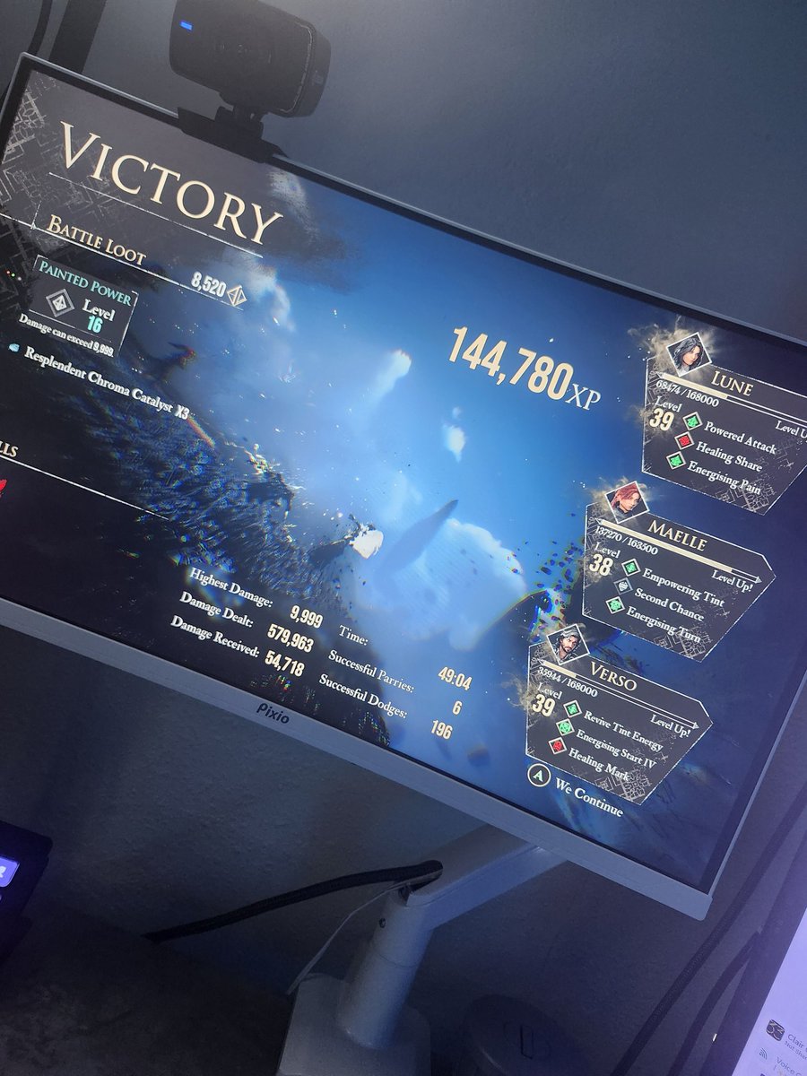 FINALLY BEAT THE PAINTRESS it took 3 hours for this boss fight. And 49 minutes with this round alone.

Am I ready for souls games yet? 👉👈