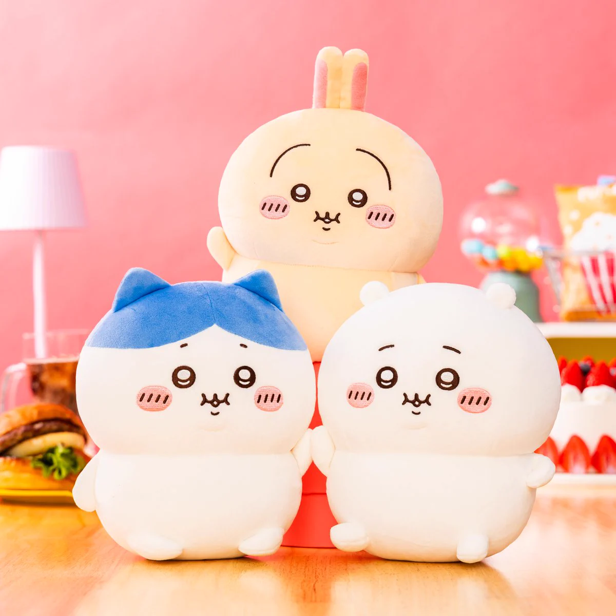 ちいかわ　ノベルティ　ハチワレ3点セット　なかよし手乗りぬいぐるみ　バッジ　レア ちいかわグッズ公式 on X: 