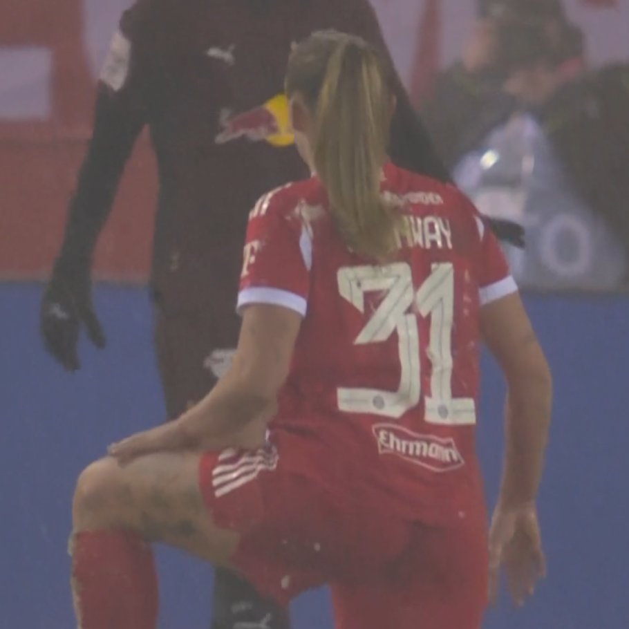 BrightsideM's tweet image. GEORGIA STANWAY 🔝 #Bayern #Bundesliga #BrightsideGirls