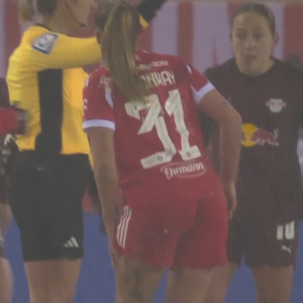 BrightsideM's tweet image. GEORGIA STANWAY 🔝 #Bayern #Bundesliga #BrightsideGirls