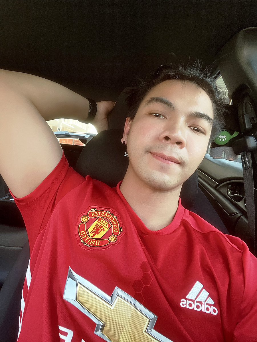 Kantakarn7's tweet photo. ช่วงนี้ เอาเสื้อมาใส่หน่อย 👹

แดงเต็มตู้เสื้อผ้าไปหมดแล้ว 🤣

#ptmew
#แมนยูดิว้ะ https://t.co/Iayzigln0r