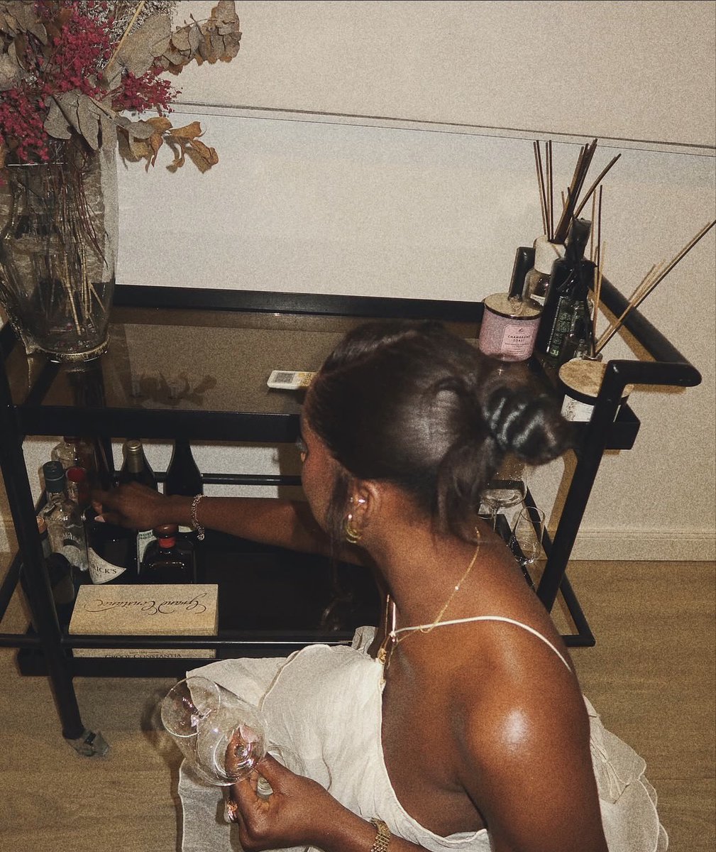 THINGS I LOOK OUT FOR WHEN DOING A RESEARCH ON MEMECOINS

-DS 
Dev Sold is a green flag. If not, he should not hold more than 1% else I run for my life. 

-AIRDROP 
I Check if the token was airdropped. If yes, that might be a scam.
Some devs AirDrop random wallets so they can