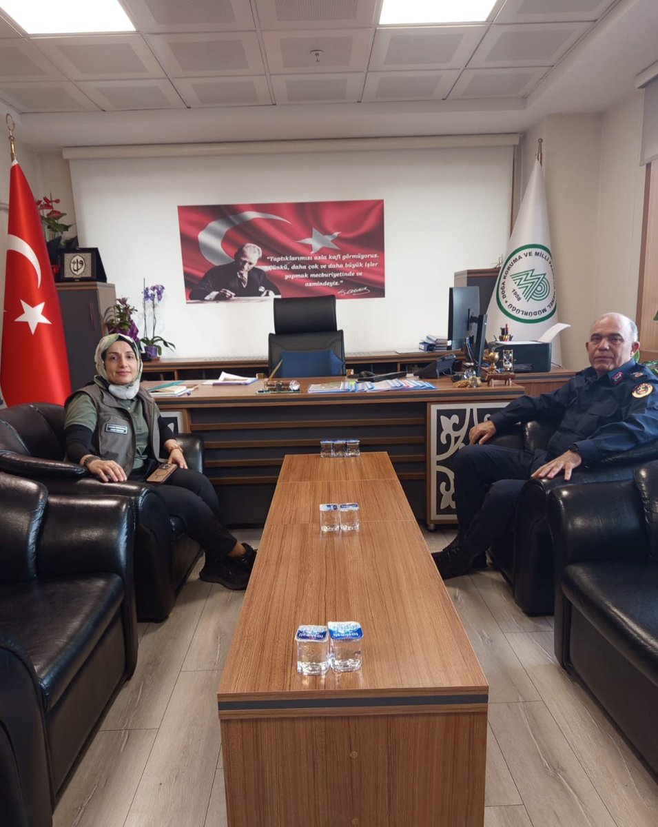 Bolu İl Jandarma Komutanı Sayın J.Kd. Albay Rıfkı KULAKSIZ Bolu DKMP Müdürümüz Saime Demirtaş' a hayırlı olsun ziyaretlerinde bulundular. Nazik ziyaretlerinden dolayı kendilerine teşekkürlerimizi sunarız.