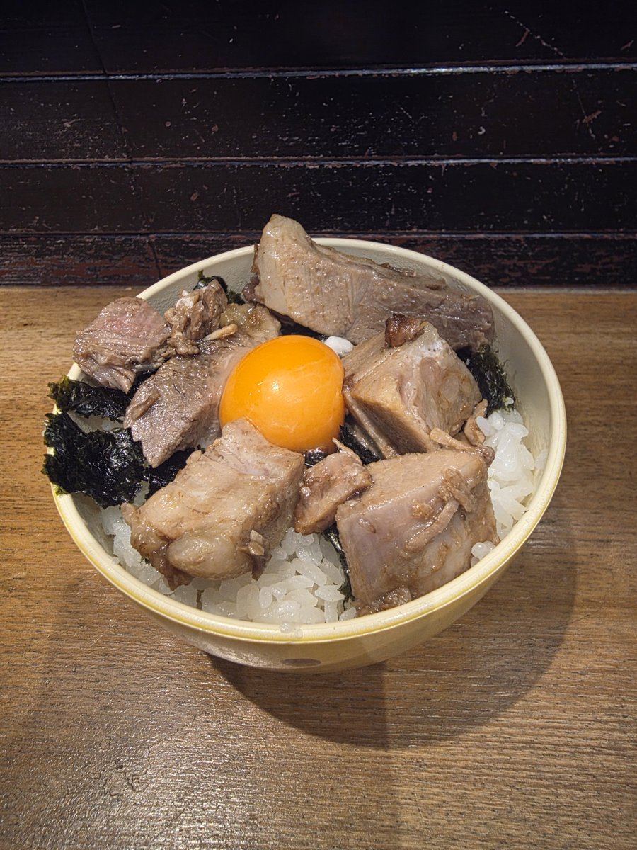 DancomH's tweet photo. 燻製豚チャーシューと燻製醤油のTKG
#ワセメシカーニバル
#lifeisbetter https://t.co/0YbFMQb2WH