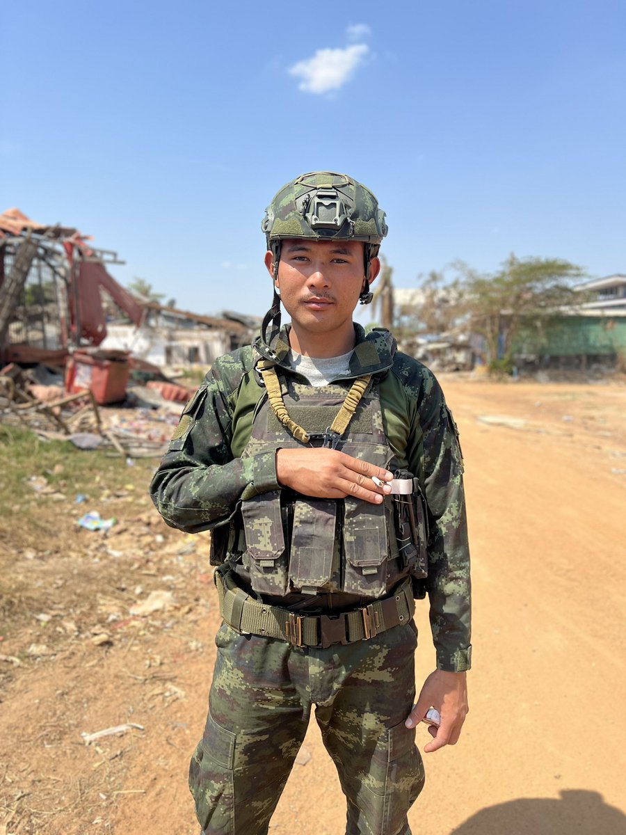 เหนื่อยล้า พักผ่อน ไม่ตอบใครเดี๋ยวมาตอบครับ ไม่มีอารมณ์ เหนื่อยครับ