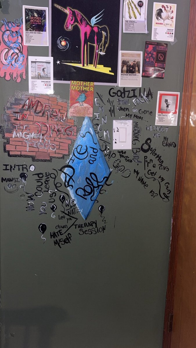 CD_PLAYBACK's tweet photo. Music wall bc I’m having fun https://t.co/tgnlPR4MZp